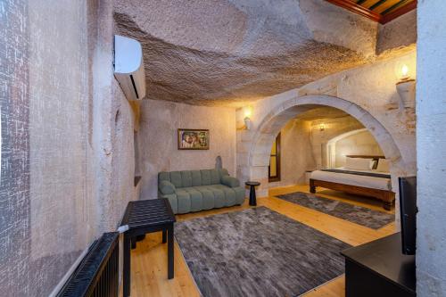 Habitación Cueva del hotel Stone House Cave. Foto 4