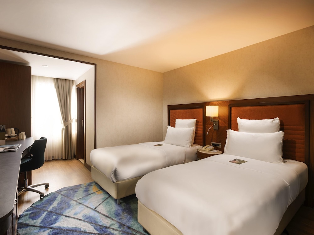 Habitación superior con 2 camas individuales del hotel Mercure Istanbul Bakirkoy