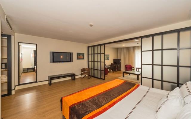 Suite Familiar con vistas a la ciudad del hotel The Beyaz Saray and Spa. Foto 1