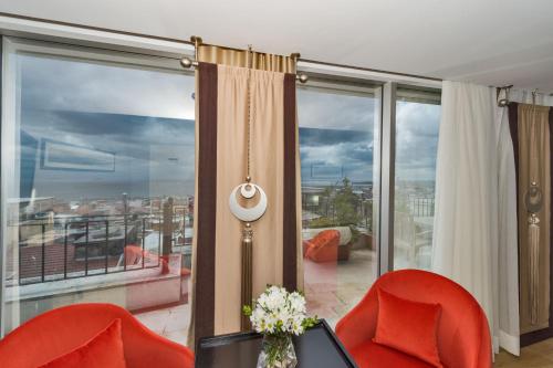 Habitación Doble Deluxe con vistas al mar del hotel The Beyaz Saray and Spa. Foto 1