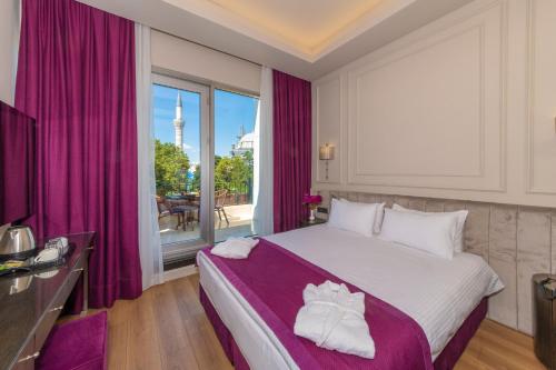 Habitación Confort con balcón y vistas a la ciudad del hotel The Beyaz Saray and Spa. Foto 1