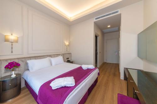 Habitación Confort con balcón y vistas a la ciudad del hotel The Beyaz Saray and Spa. Foto 3