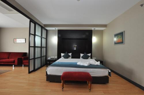 Suite Familiar con vistas a la ciudad del hotel The Beyaz Saray and Spa. Foto 5