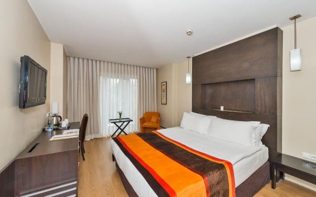 Habitación Doble Superior con vistas a la ciudad - 1 o 2 camas del hotel The Beyaz Saray and Spa. Foto 11