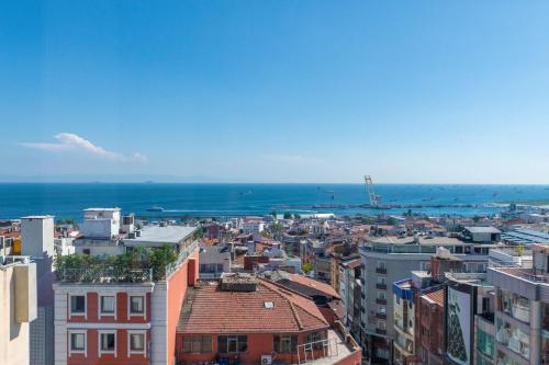 Habitación Doble Confort con vistas al mar del hotel The Beyaz Saray and Spa. Foto 1