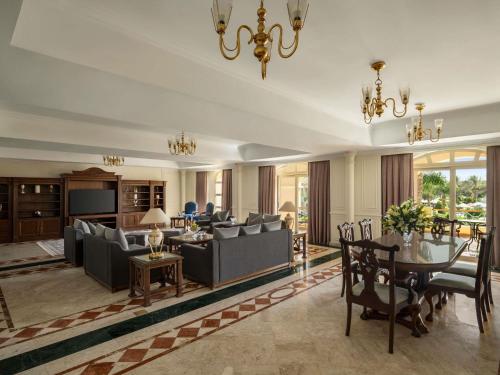 Villa Real del hotel Movenpick Cairo Media City. Foto 2