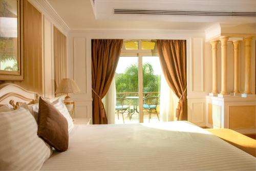 Villa Real del hotel Movenpick Cairo Media City. Foto 6