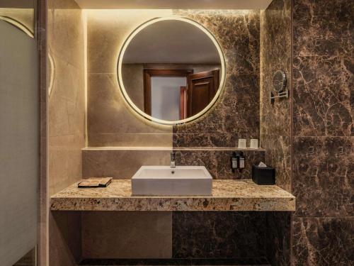 Suite Premier del hotel Movenpick Cairo Media City. Foto 8