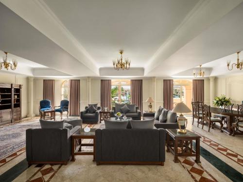 Villa Real del hotel Movenpick Cairo Media City. Foto 9