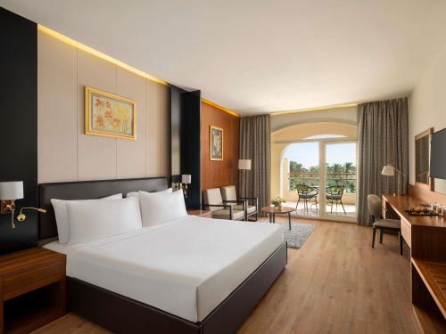 Suite Executive del hotel Movenpick Cairo Media City. Foto 2