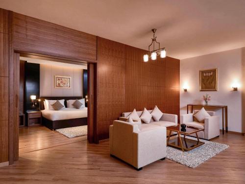 Suite Executive del hotel Movenpick Cairo Media City. Foto 3