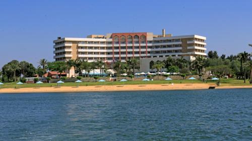 Habitación Privilege, balcón, vistas al lago - 1 cama doble del hotel Mercure Ismailia Forsan Island. Foto 1