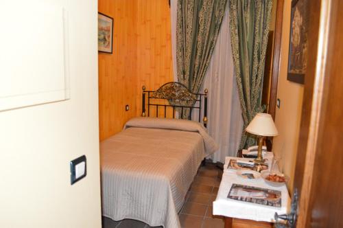 Habitación individual del hotel Plaza De Toros. Foto 1