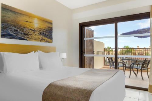 Apartamento Estudio con vistas a la piscina del hotel Hilton Vacation Club Royal Sunset Beach Club Tenerife. Foto 3