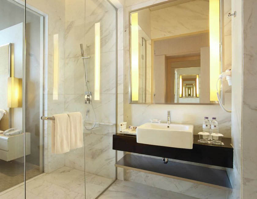 Habitación doble Superior 2 Camas individuales del hotel Grand Mercure Jakarta Harmoni. Foto 4