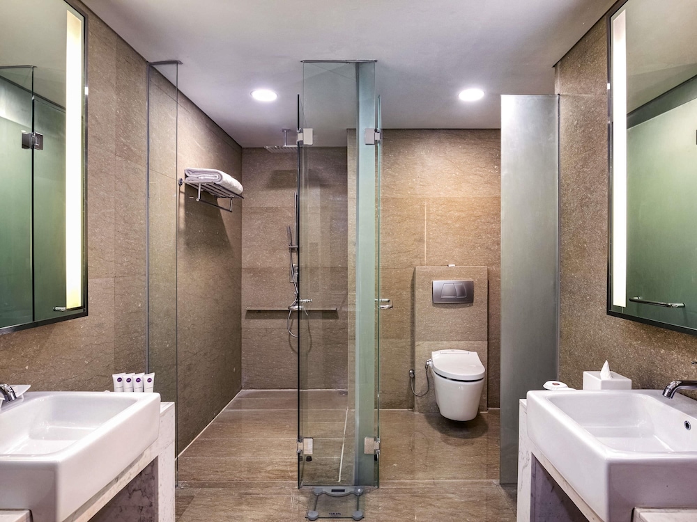 Suite Business del hotel Grand Mercure Jakarta Harmoni. Foto 1