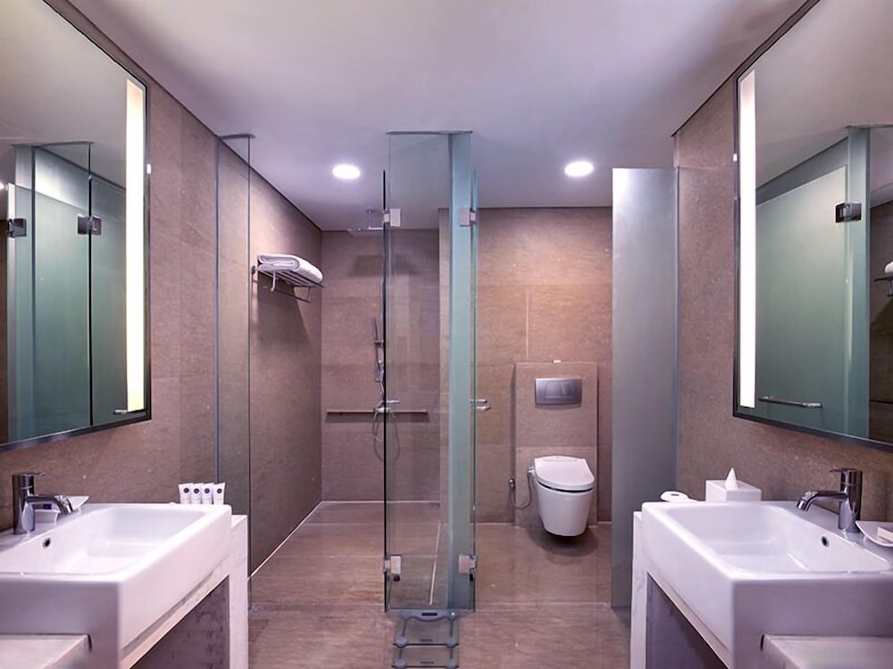 Suite Business del hotel Grand Mercure Jakarta Harmoni. Foto 3