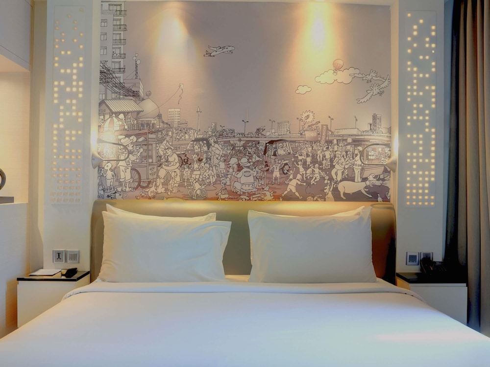 HABITACIÓN SUPERIOR, 1 Cama King del hotel Mercure Jakarta Simatupang. Foto 1