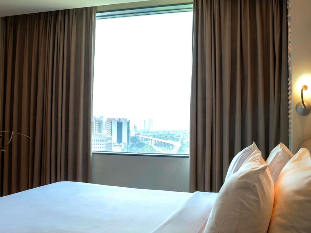 Suite con 1 Cama King del hotel Mercure Jakarta Simatupang. Foto 7