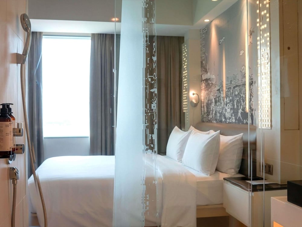 Estándar con 1 cama King del hotel Mercure Jakarta Simatupang. Foto 2