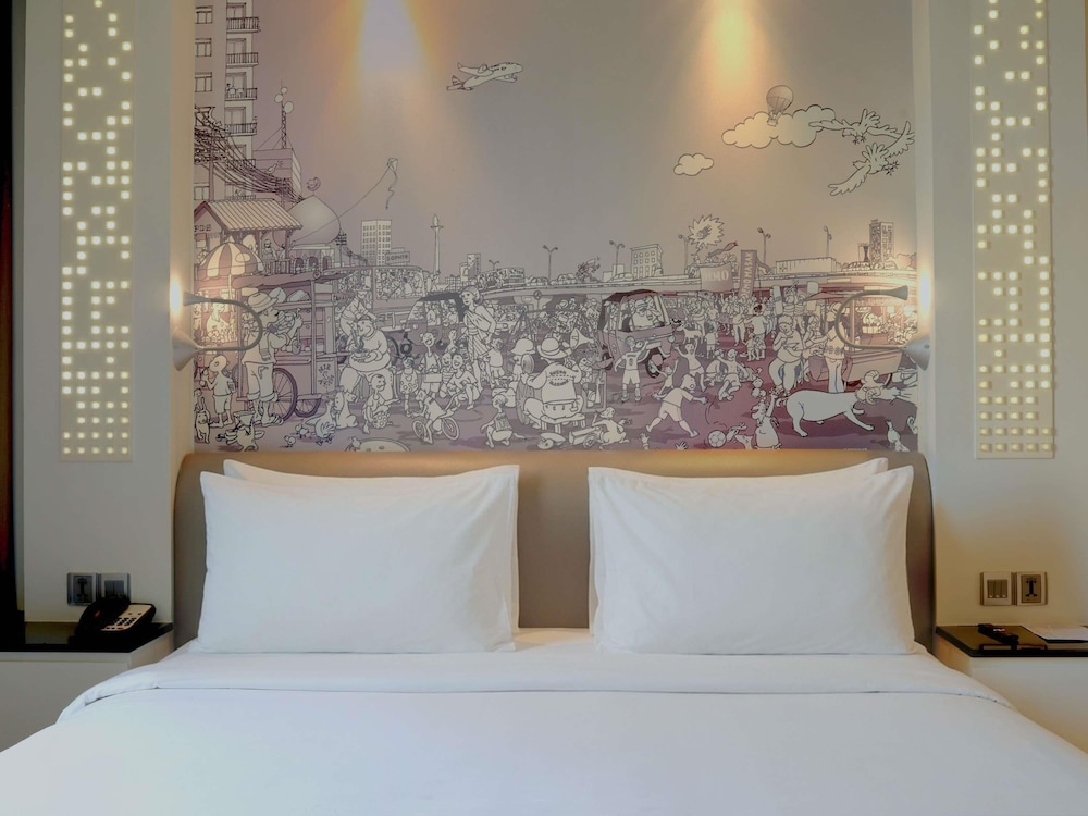 Estándar con 1 cama King del hotel Mercure Jakarta Simatupang. Foto 7