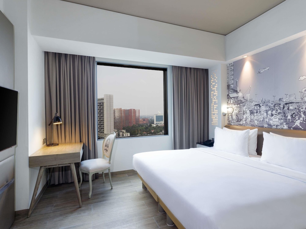 HABITACIÓN SUPERIOR, 1 Cama King del hotel Mercure Jakarta Simatupang. Foto 25