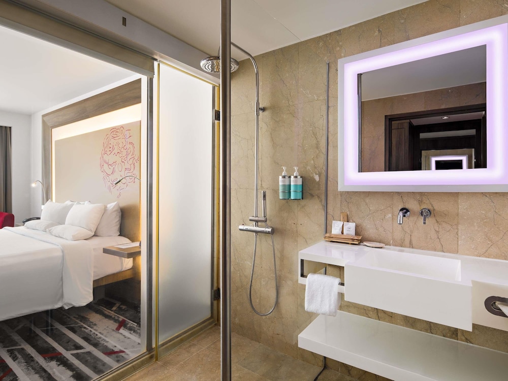 Habitación Premier en Piso Ejecutivo con 1 Cama King del hotel Novotel Jakarta Gajah Mada