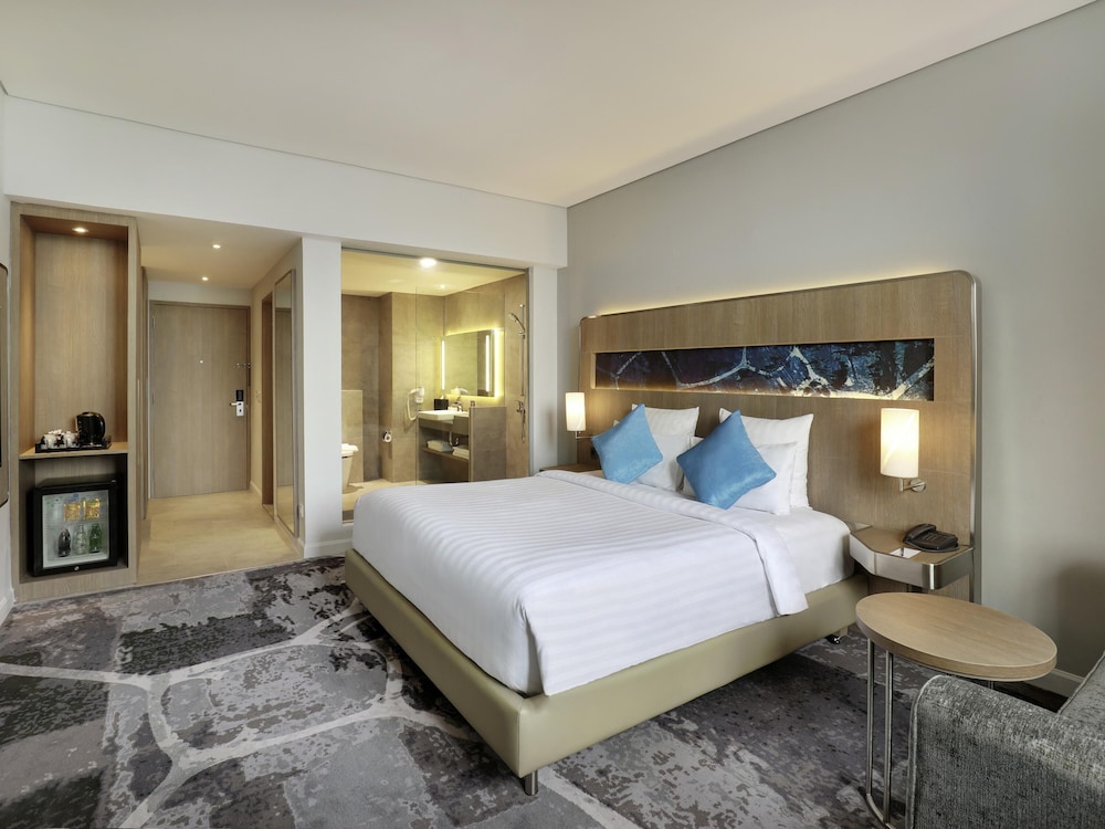 Habitación doble 1 Cama king Premier del hotel Novotel Jakarta Mangga Dua Square