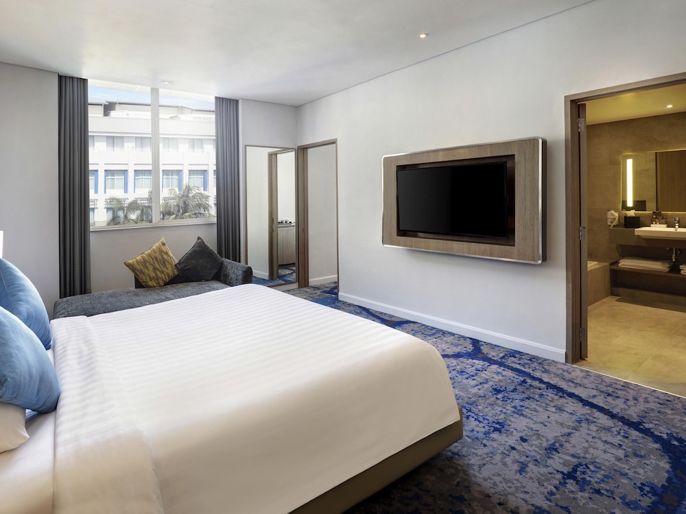 Suite Vista Jardín Accesible Accesible (discapacidad auditiva) del hotel Novotel Jakarta Mangga Dua Square. Foto 3