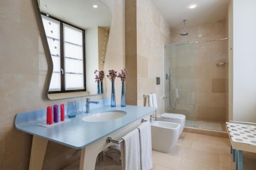 Habitación Doble Clásica del hotel Jr Hotels Bari Grande Albergo Delle Nazioni. Foto 5