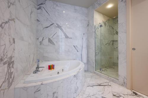 Suite Presidencial del hotel Jr Hotels Bari Grande Albergo Delle Nazioni. Foto 3