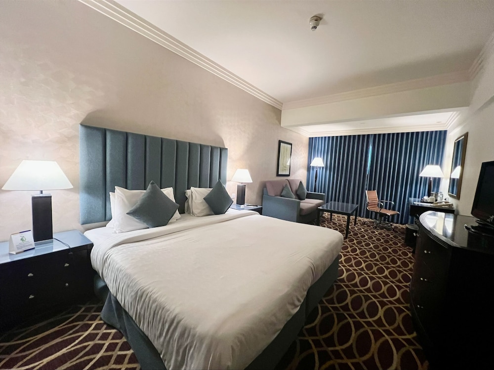 Suite Ejecutiva del hotel Grand Excelsior Deira. Foto 4