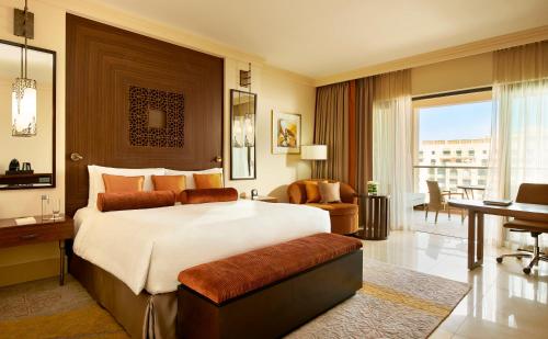 Habitación Familiar Grand Heritage con balcón - 2 camas extragrandes del hotel Fairmont The Palm. Foto 4