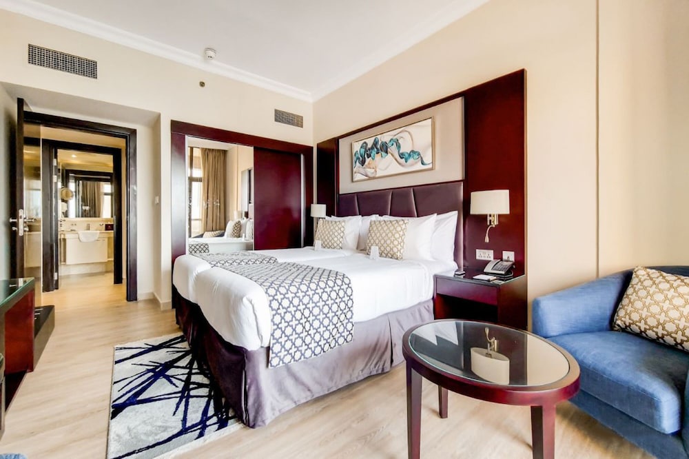 Two Bedroom Apartment with City View del hotel Two Seasons and Apartments. Foto 2