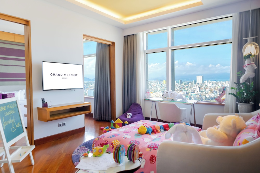 Suite Familiar, planta alta con acceso al Privilege Lounge del hotel Grand Mercure Danang. Foto 1
