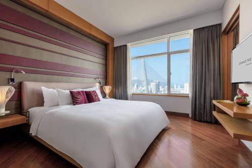 Suite Ejecutiva, vista al río, planta alta con acceso al Privilege Lounge del hotel Grand Mercure Danang. Foto 10