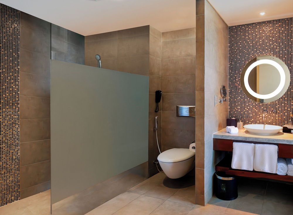 Deluxe Twin, planta alta con acceso al Privilege Lounge del hotel Grand Mercure Danang. Foto 3