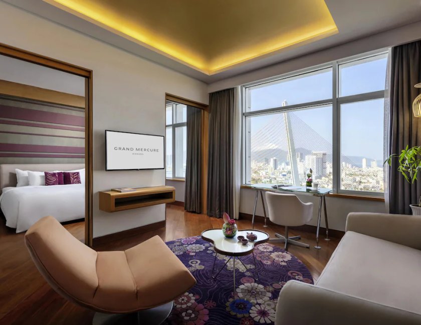 Suite Vista Rio 1 Cama king Familiar Privilege 1 Cama Individual del hotel Grand Mercure Danang