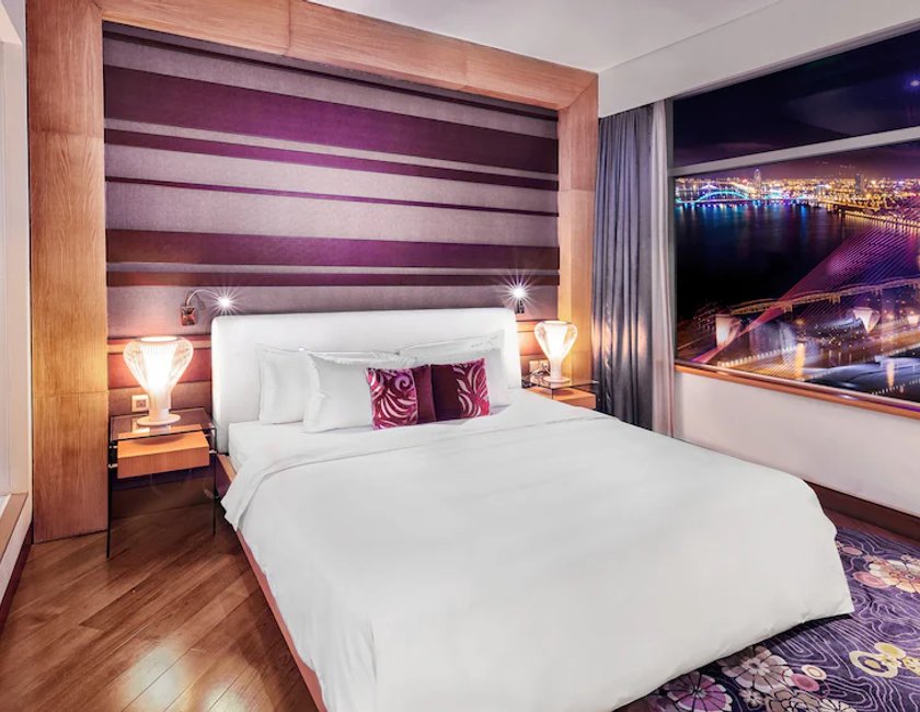 Suite Vista Rio 1 Cama king Familiar Privilege 1 Cama Individual del hotel Grand Mercure Danang. Foto 5