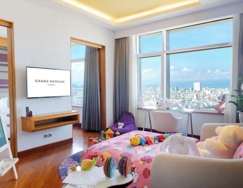 Suite Vista Rio 1 Cama king Familiar Privilege 1 Cama Individual del hotel Grand Mercure Danang. Foto 7