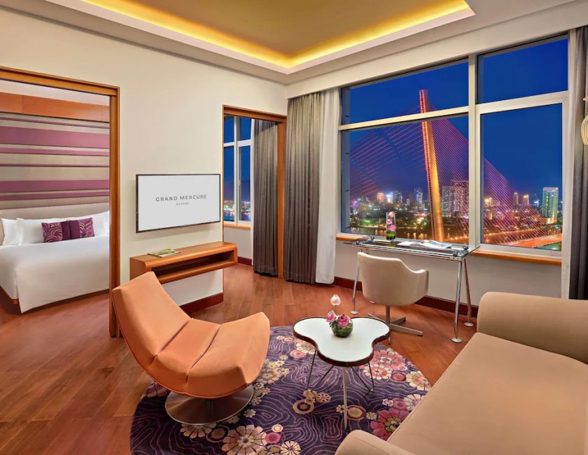 Suite Vista Rio 1 Cama king Familiar Privilege 1 Cama Individual del hotel Grand Mercure Danang. Foto 11