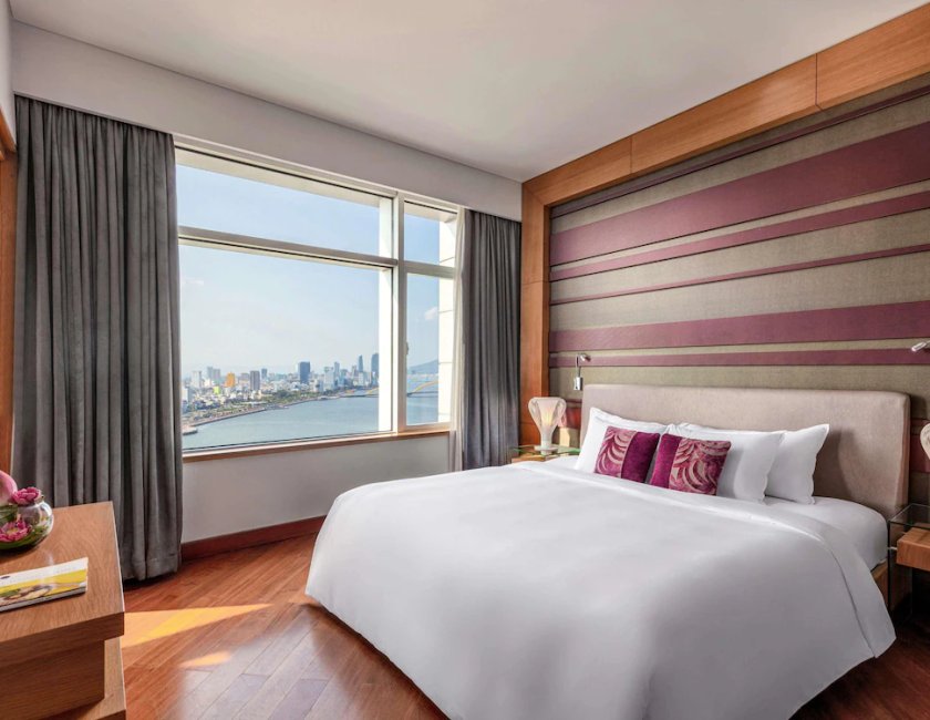 Suite Vista Rio 1 Cama king Familiar Privilege 1 Cama Individual del hotel Grand Mercure Danang. Foto 12