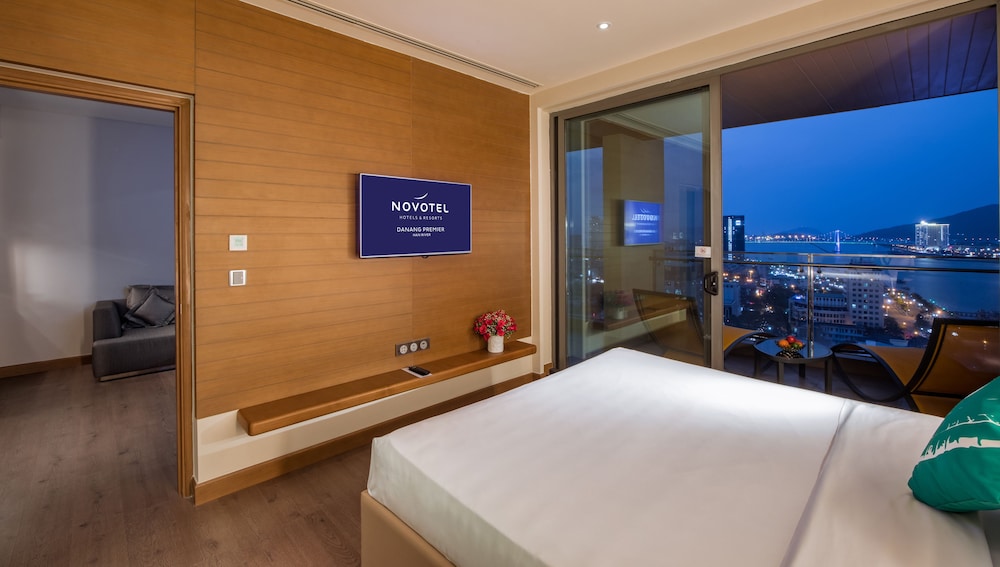 Apartamento de 1 Dormitorio, balcón, sala de estar, cocinas totalmente equipadas, bañera, 01 cama king del hotel Novotel Danang Premier Han River. Foto 6