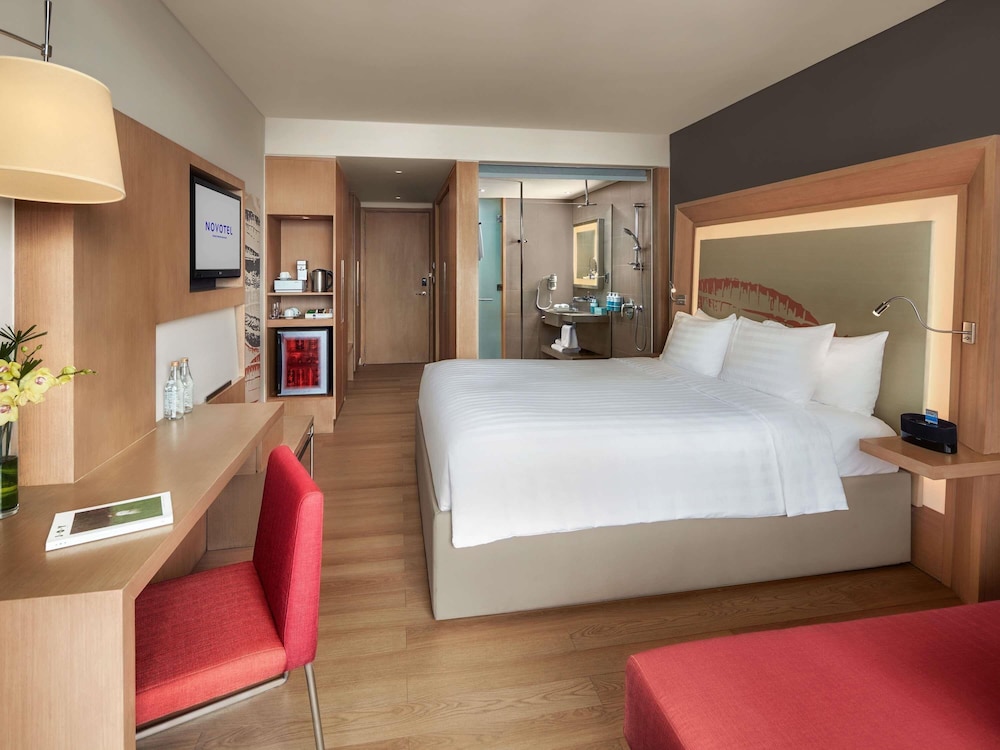 Habitación Ejecutiva, balcón con vista al río Han y acceso al Premier Lounge - 1 cama king del hotel Novotel Danang Premier Han River. Foto 6