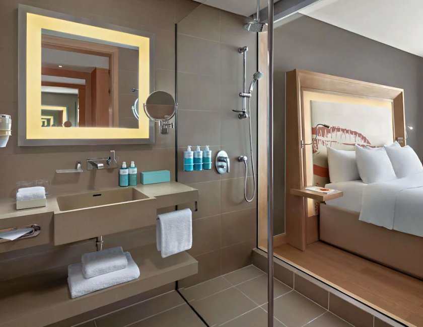 Habitación doble Balcón o Terraza Superior 1 Cama king del hotel Novotel Danang Premier Han River. Foto 4