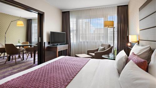 Suite Executive - para no fumadores del hotel Crowne Plaza Berlin City Centre, An Ihg. Foto 3
