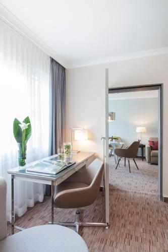 Habitación Premium del hotel Crowne Plaza Berlin City Centre, An Ihg. Foto 2