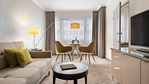 Suite con 2 camas individuales del hotel Crowne Plaza Berlin City Centre, An Ihg