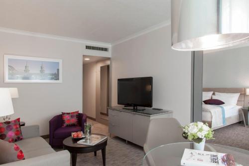 Suite con 2 camas individuales del hotel Crowne Plaza Berlin City Centre, An Ihg. Foto 2