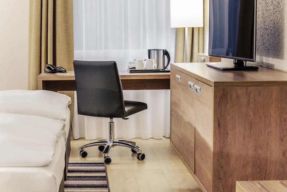 Habitación Standard con 2 camas individuales del hotel Mercure Aachen Europaplatz. Foto 3